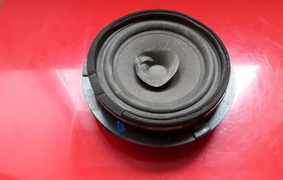 Suzuki Grand Vitara II Front door speaker 3910265J30