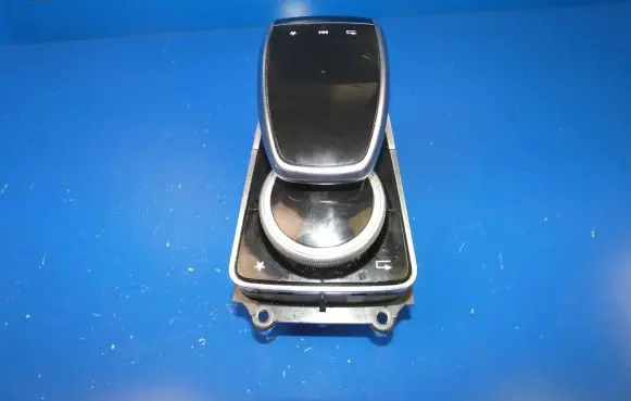 Mercedes-Benz C W205 Head unit multimedia control A2059006015 03358813200 A2059015509