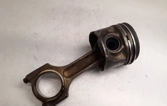 BMW X3 E83 Piston with connecting rod 11257799883