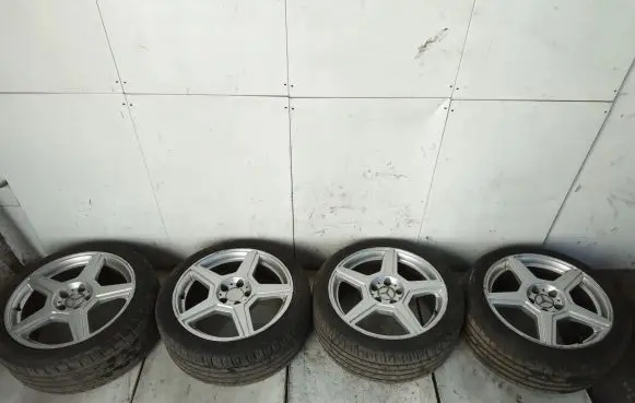 Mercedes-Benz CLS C219 R18 alloy rim 
