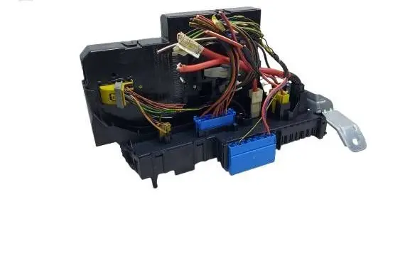 Mercedes-Benz C W204 Fuse module 2049011901 2049005601
