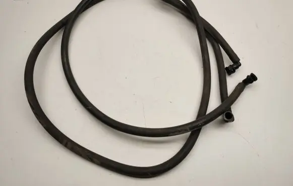 Mercedes-Benz E W211 Windshield washer fluid hose A2118600392