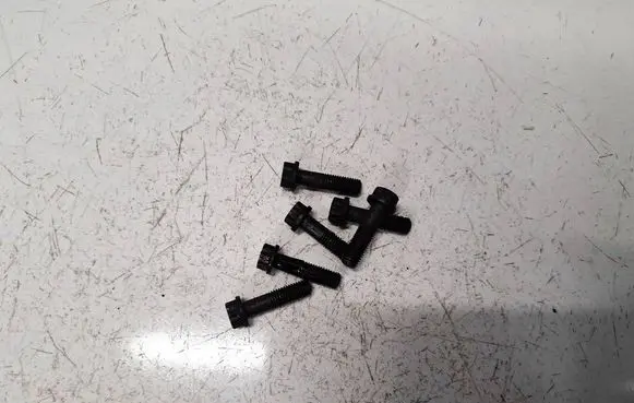 Seat Leon (5F) Nuts/bolts