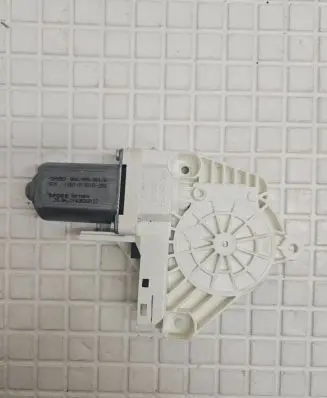 Audi A8 S8 D4 4H Rear door window regulator motor 8K0959901B 11420260123