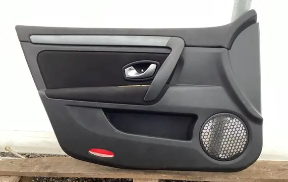 Renault Laguna III Front door card panel trim 809010416R 0720824 FM67967J