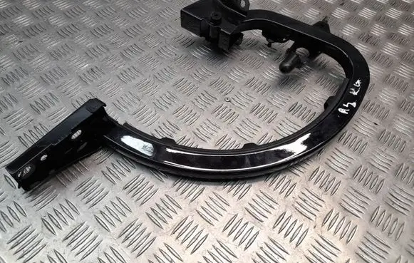 Audi A3 S3 8V Tailgate/trunk/boot hinge 8V5827301