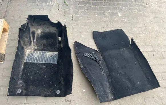 Mercedes-Benz C W203 Front floor carpet liner 