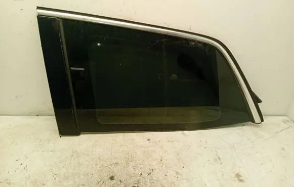 Mercedes-Benz GL X166 Rear side window A1666700150