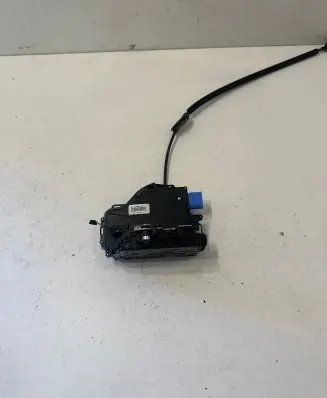 Volkswagen Golf Cross Rear door lock 7L0839016D