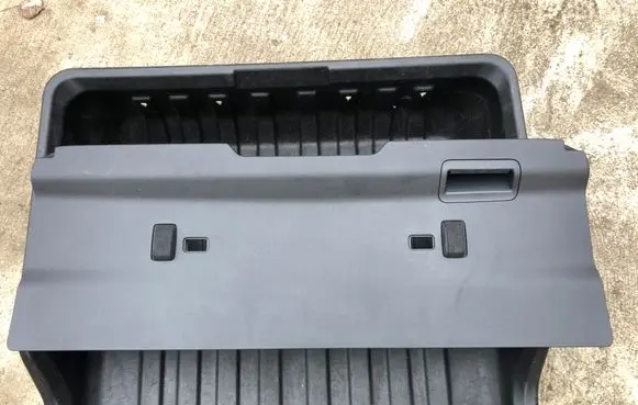 Land Rover Discovery 5 Tailgate trim HY32434A40AA