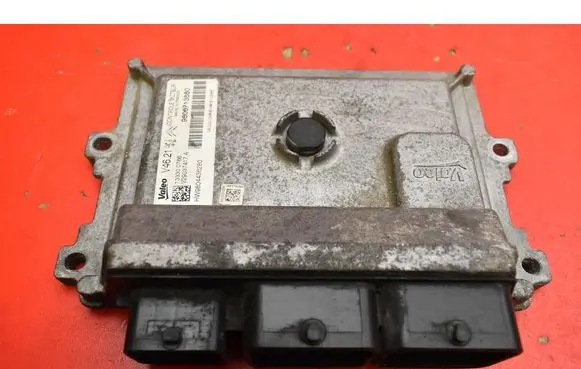 Peugeot 301 Engine control unit/module ECU 9806713880