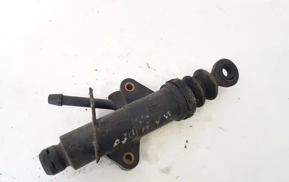 Ford Scorpio Clutch master cylinder c83wf 951116
