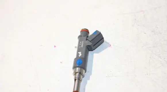Toyota Corolla E210 E21 Fuel injector 232500T110