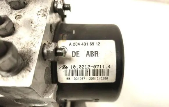 Mercedes-Benz C W204 ABS Pump A2044316912