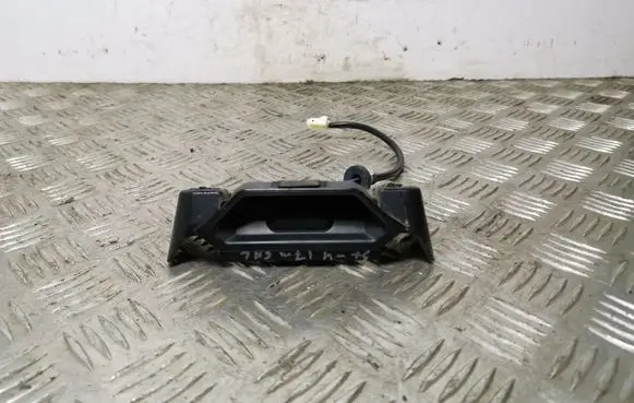Suzuki SX4 S-Cross Tailgate opening switch 