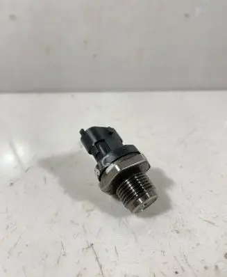 Fuel pressure sensor