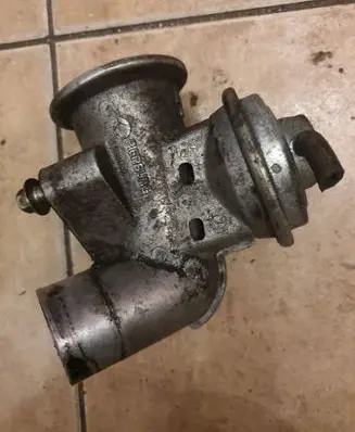 Ford Escort EGR valve 72203803 96FF9D475AC 97T311