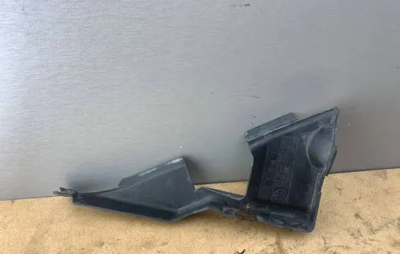 BMW 5 E39 Engine mounting bracket 8222130 51718222130