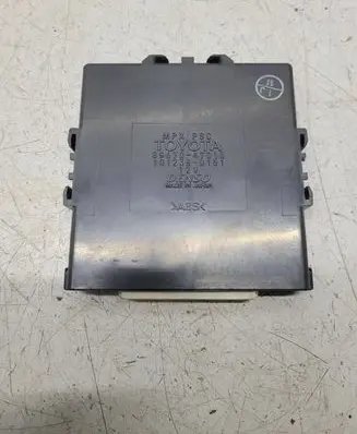 Toyota Prius (XW20) Power management control unit 8967047010