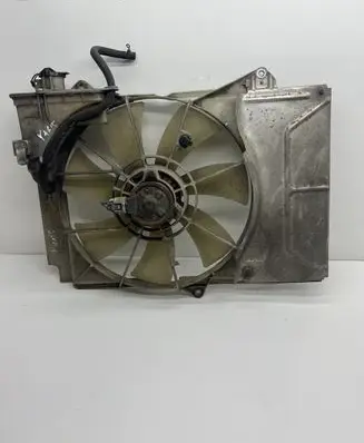 Toyota Yaris Radiator cooling fan shroud 