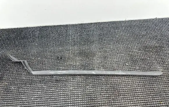 Ford Focus Windshield trim JX7BA03195