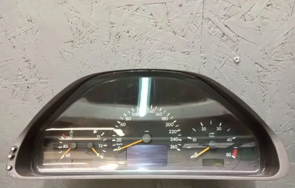 Mercedes-Benz E W210 Speedometer (instrument cluster) A2105402811
