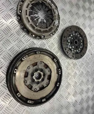 Nissan Qashqai Clutch set kit 820050217 8200450219