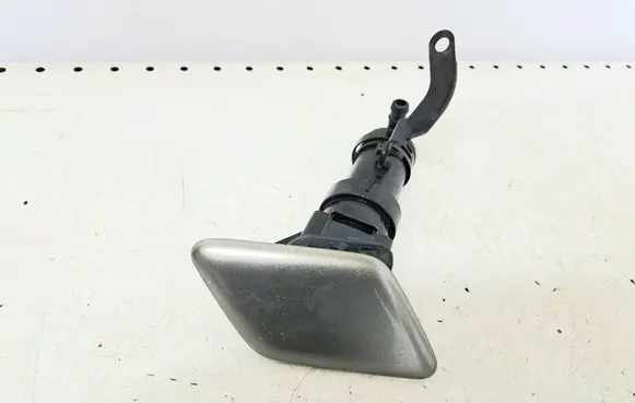 Honda Civic Headlight washer spray nozzle