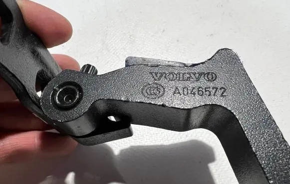 Volvo XC90 Rear door lower hinge 31424589