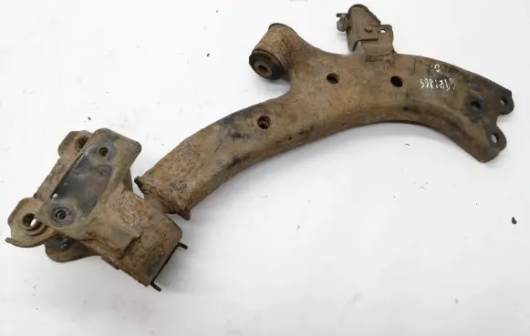 Honda CR-V Front lower control arm/wishbone