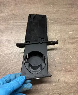 BMW 3 E90 E91 Cup holder 7127461 22167210