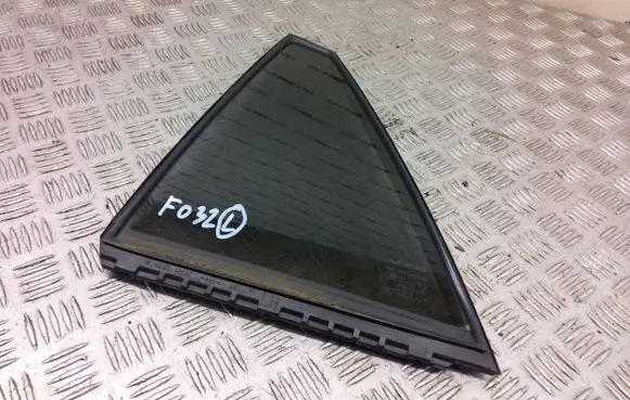 Lexus RX 330 - 350 - 400H Rear vent window glass 