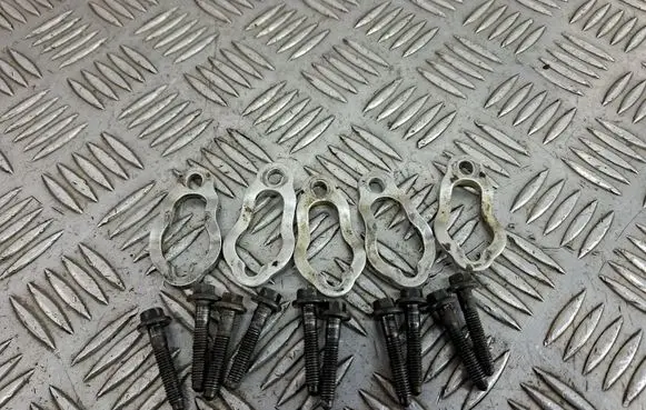 Volvo S60 Fuel Injector clamp holder