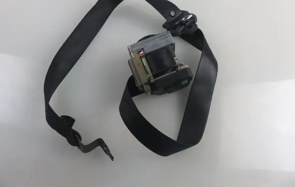 Skoda Fabia Mk1 (6Y) Front seatbelt 6Y0857701A