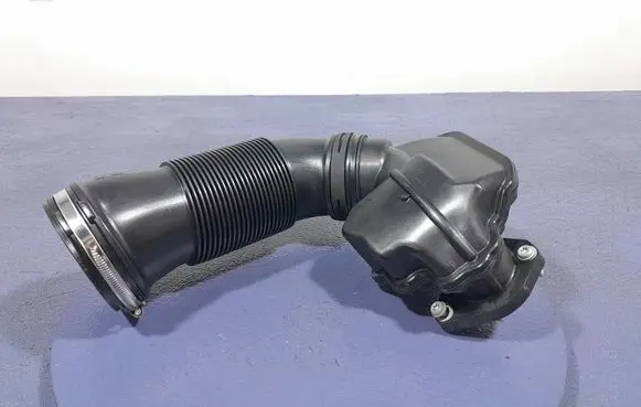 Skoda Kamiq Air intake hose/pipe 05E129654K