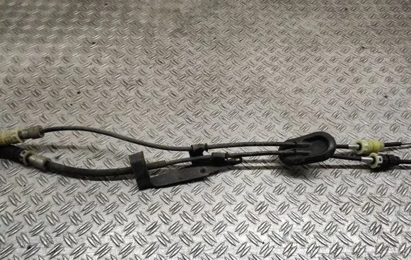 Nissan Juke I F15 Gear shift cable linkage 344131KG0A