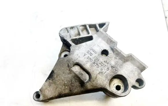 Volkswagen PASSAT B6 Engine mounting bracket 03g199207g