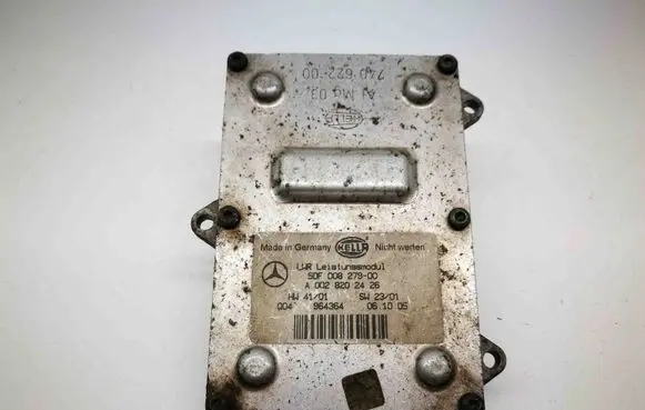 Mercedes-Benz E W211 Light module LCM 5DF00827900 A0028202426