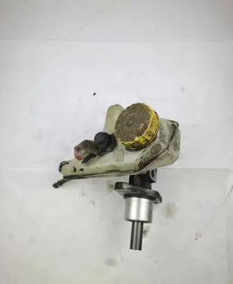 Volkswagen Caddy Master brake cylinder 03350882751 03350882762