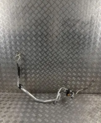 Peugeot 3008 II Air conditioning (A/C) pipe/hose 9831702280