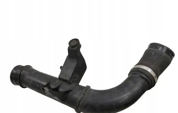 Volkswagen PASSAT B8 Intercooler hose/pipe 