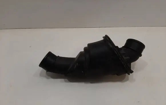 Intake resonator