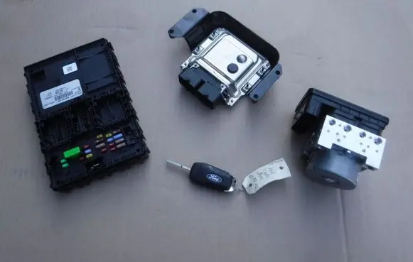 Ford Fiesta Engine control unit/module H1B112A650UB