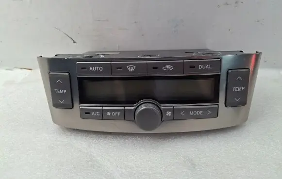 Toyota Avensis T250 Climate control unit MB1465705290 5590005202 5591205060