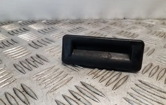 Audi A1 Tailgate opening switch 5J0827229