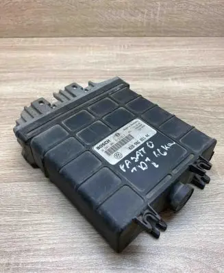 Volkswagen PASSAT B4 Engine control unit/module ECU 028906021AK 0281001312