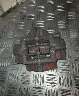 Mercedes-Benz SLK R170 Rear brake caliper
