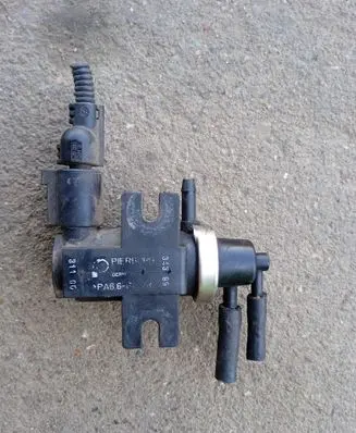 Skoda Octavia Mk1 (1U) Turbo solenoid valve 1J0906627