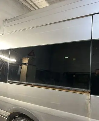 Ford Transit Side middle window/glass 
