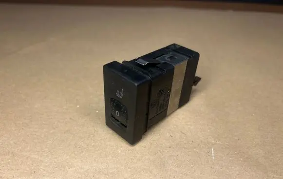 Volkswagen Transporter - Caravelle T4 Seat heating switch 3B0963564C